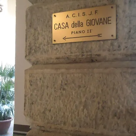Hostel Protezione Della Giovane - Female