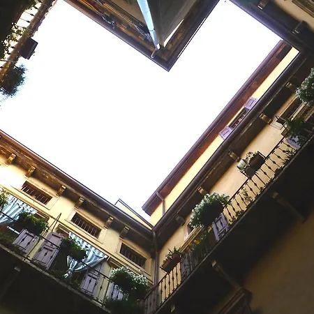 Hostel Protezione Della Giovane - Female