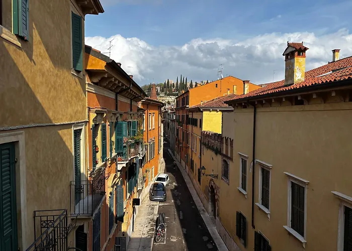 Protezione Della Giovane - Female Hostal