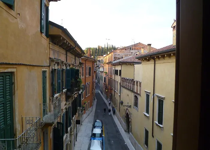 Protezione Della Giovane - Female * Vérone