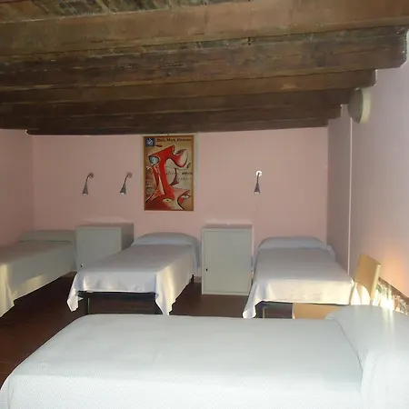 Hostel Protezione Della Giovane - Female Verona